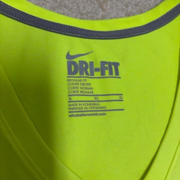 Nike Dri-Fit Woman's XL top - Lime Green - Picture 3 of 5